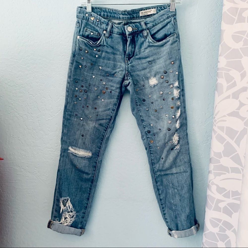 Blank NYC Crop Studded Girlfriend Jeans Size 24 - Picture 2 of 15